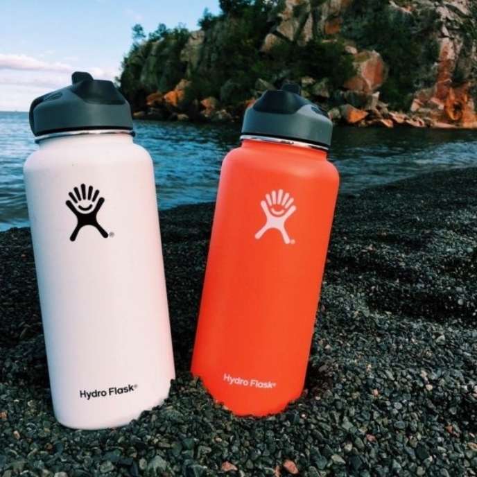 Custom Flasks – Insulated Drinkware for Travel & Branding - Image 2