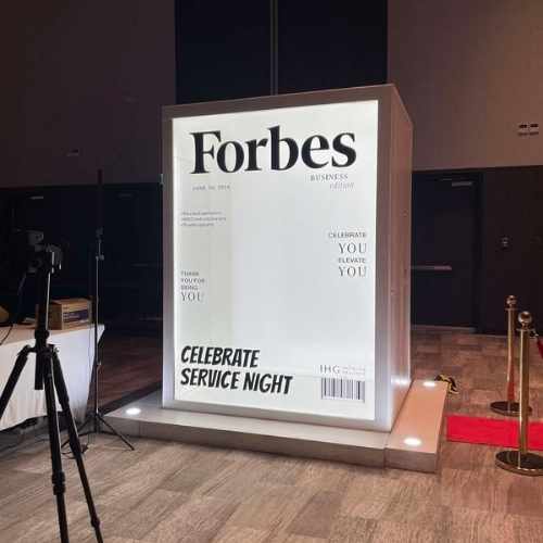 Magazine Photo Booth | Custom Event Photo Booth Dubai. - Image 4