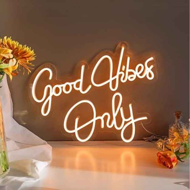 Neon Signage – Vibrant & Trendy Displays - Image 3